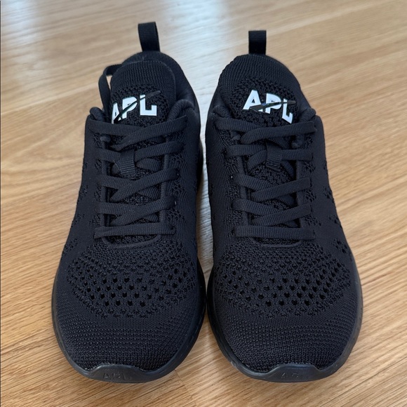 APL Women's Techloom Pro Black Knit Sneakers NWOT - Picture 1 of 9
